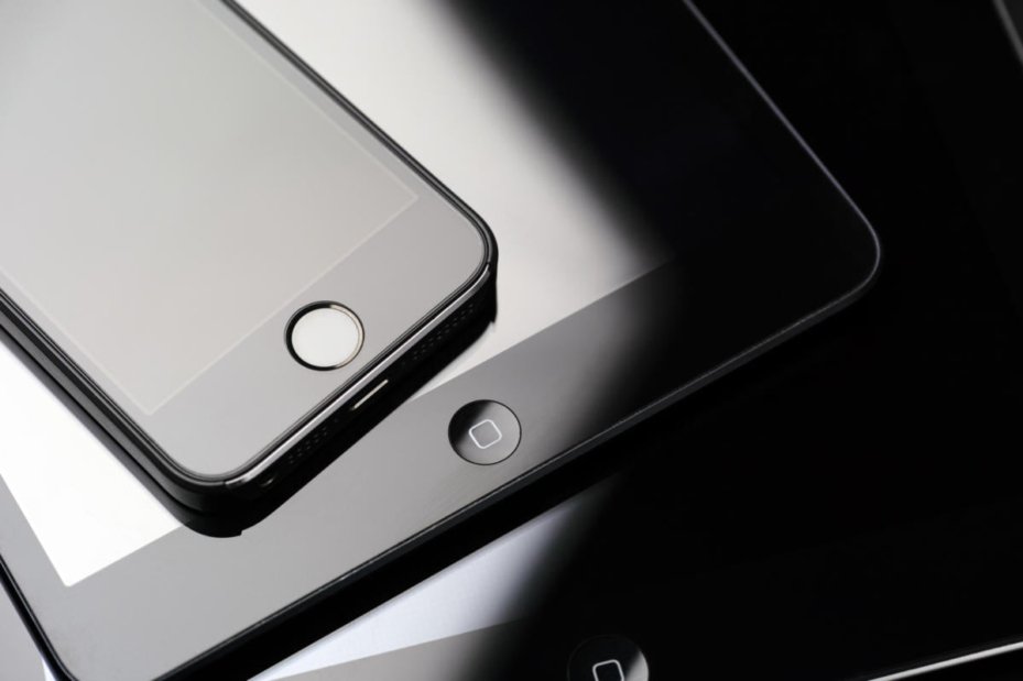 iphone-ipad-apple-products-100645604-large